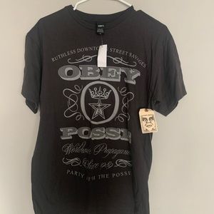 Men’s grey graphic tee